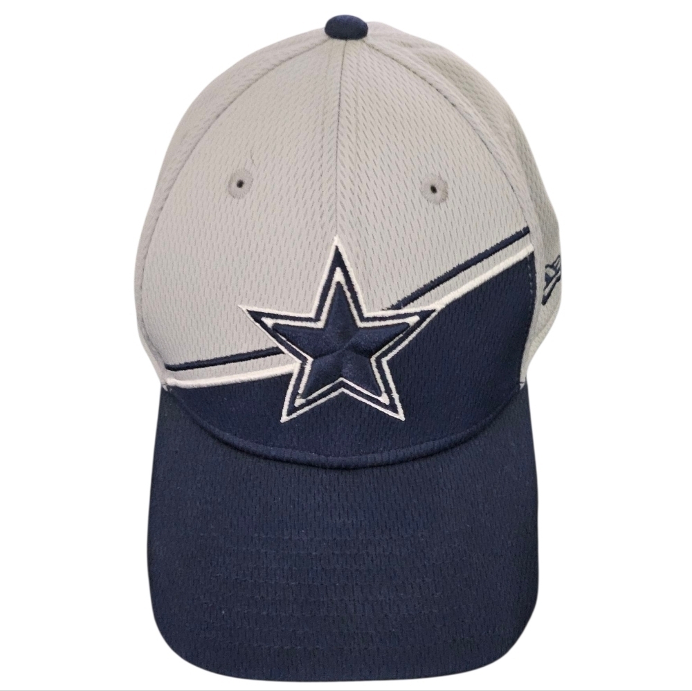 Dallas Cowboys NFL Sidelines Gray/Navy Stretch Fit Hat (MD/LG)